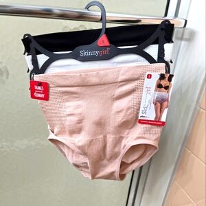 NWT Skinnygirl girl Shaping Seamless Briefs. 3PK; Multicolored. Small Sz, $42.